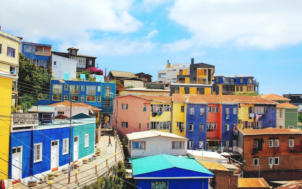 chile tourist attractions - Valparaiso
