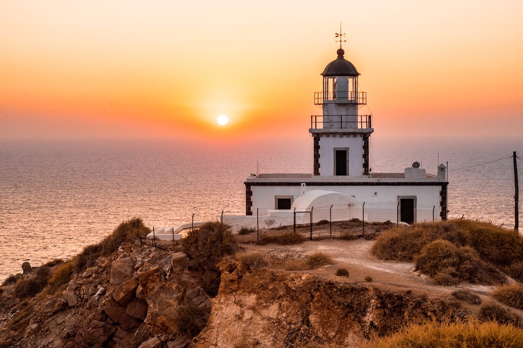 what to see in greece - Akrotiri Lighthouse in Santorini