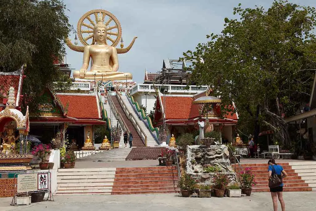 things to do in thailand - Wat Phra Yai (Big Buddha Temple)