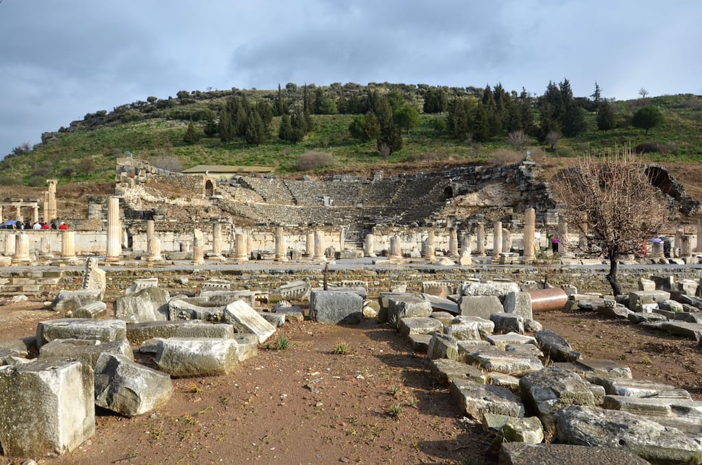 Turkiets turistattraktioner - The Grand Hellenistic Theater Of Ephesus