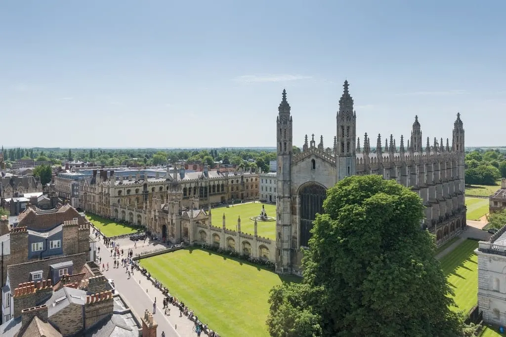 important landmarks in england - Kings College Cambridge