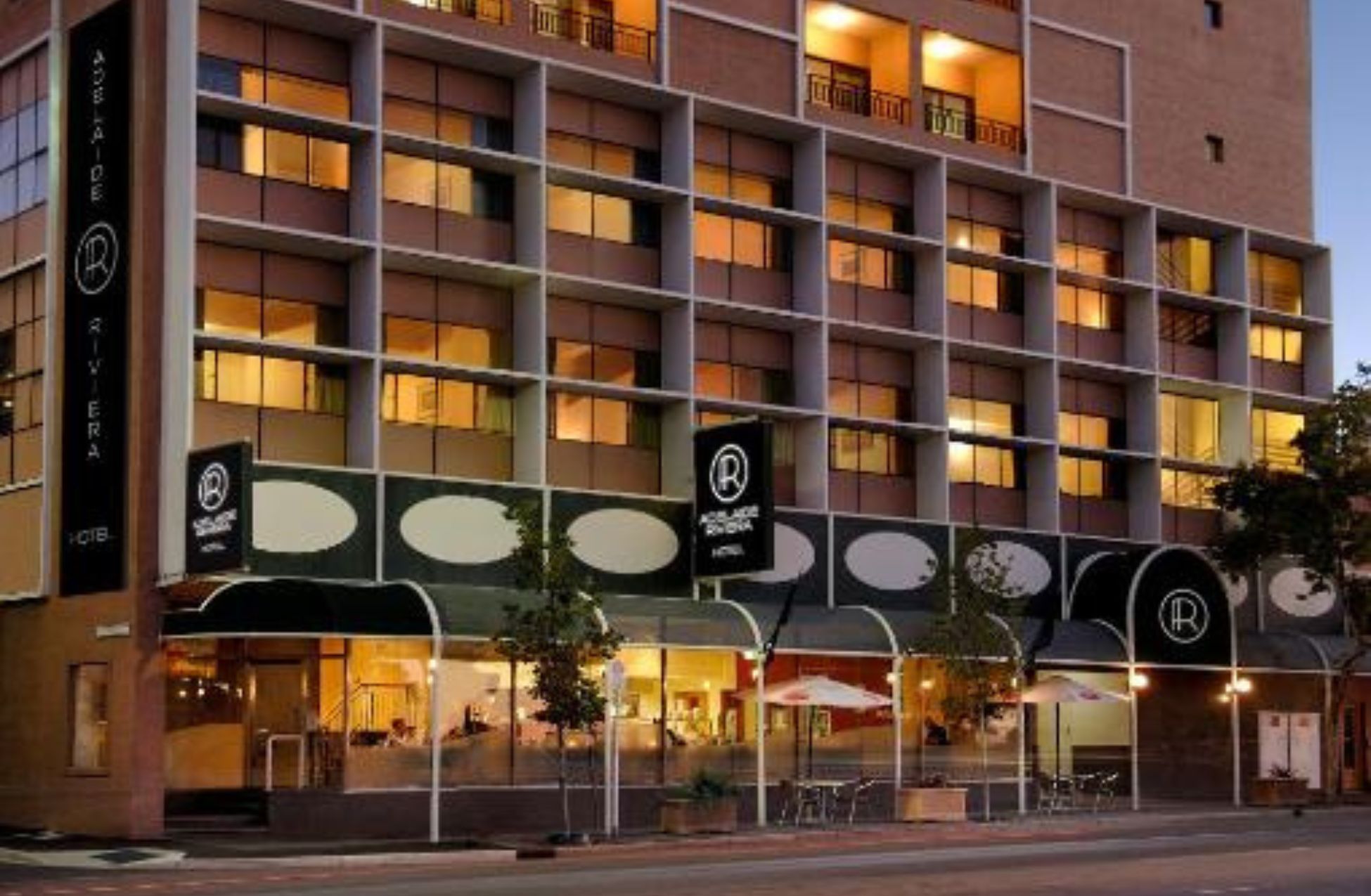 Adelaide Riviera Hotel - Best Hotels In Adelaide