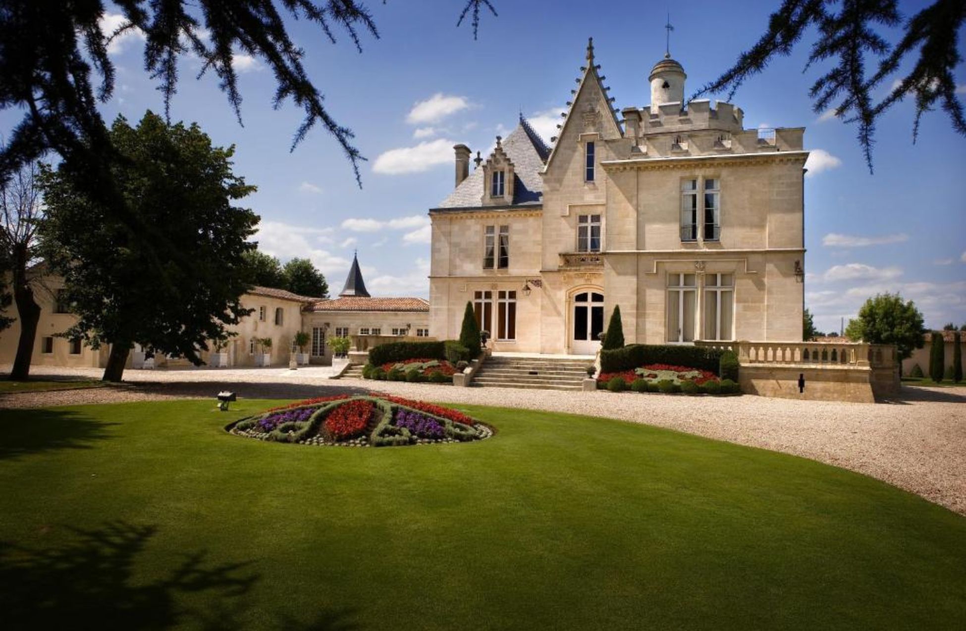 Château Pape Clément - Best Hotels In Bordeaux