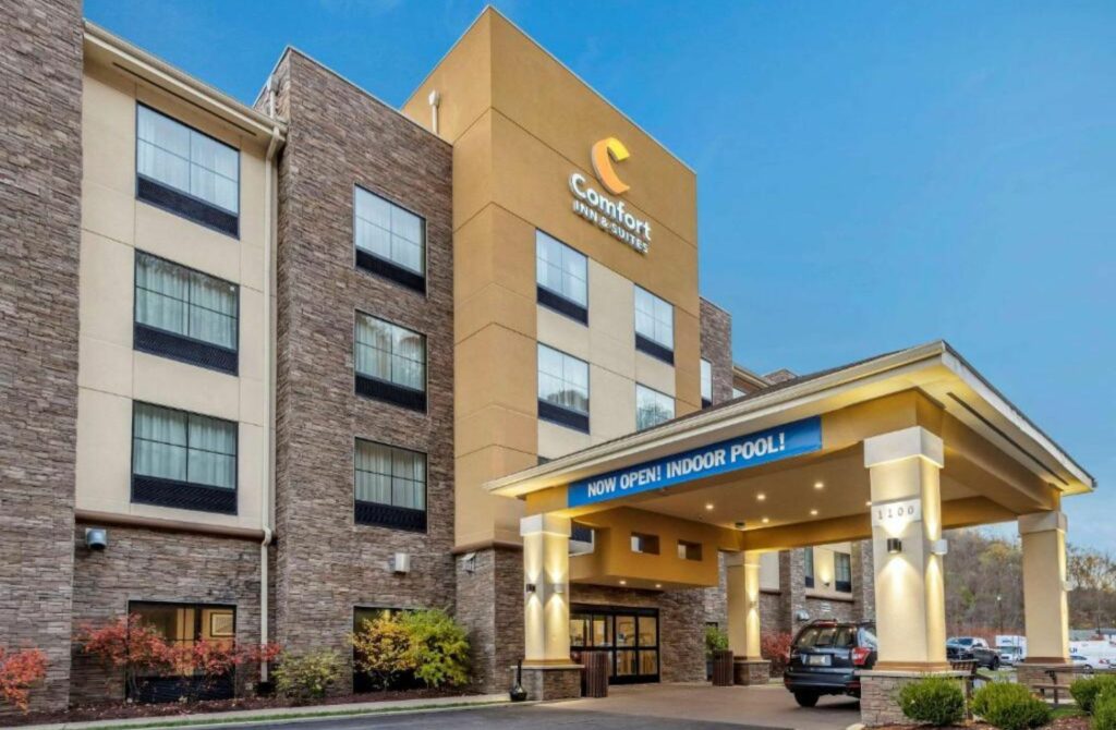 Comfort Inn & Suites - Best Hotels In Pittsburgh