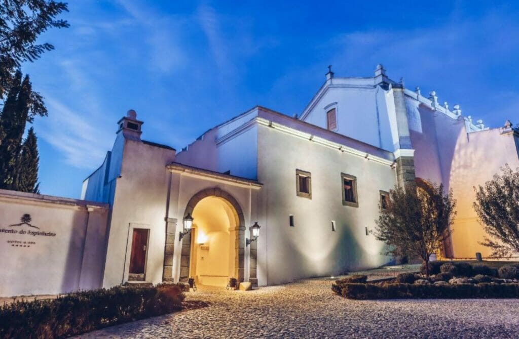 Convento Do Espinheiro - Best Hotels In Portugal