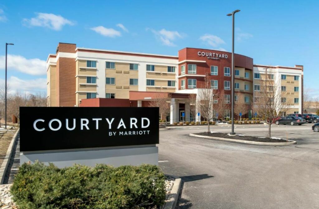 Courtyard by Marriott Toledo North - Luxury Hotels In Toledo