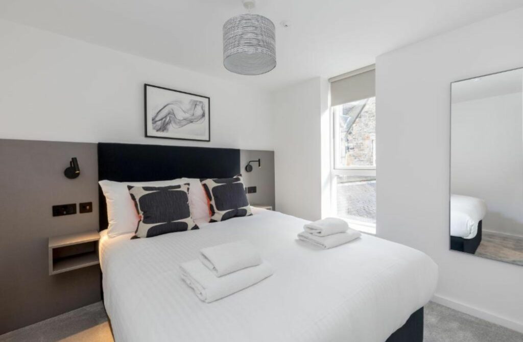 Destiny Scotland Market Street Apartments - Best Hotels In Edinburgh