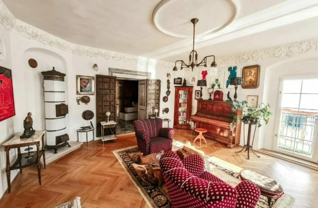 Divn&aacute; Pani Luxury Gallery Rooms - Best Hotels In Slovakia