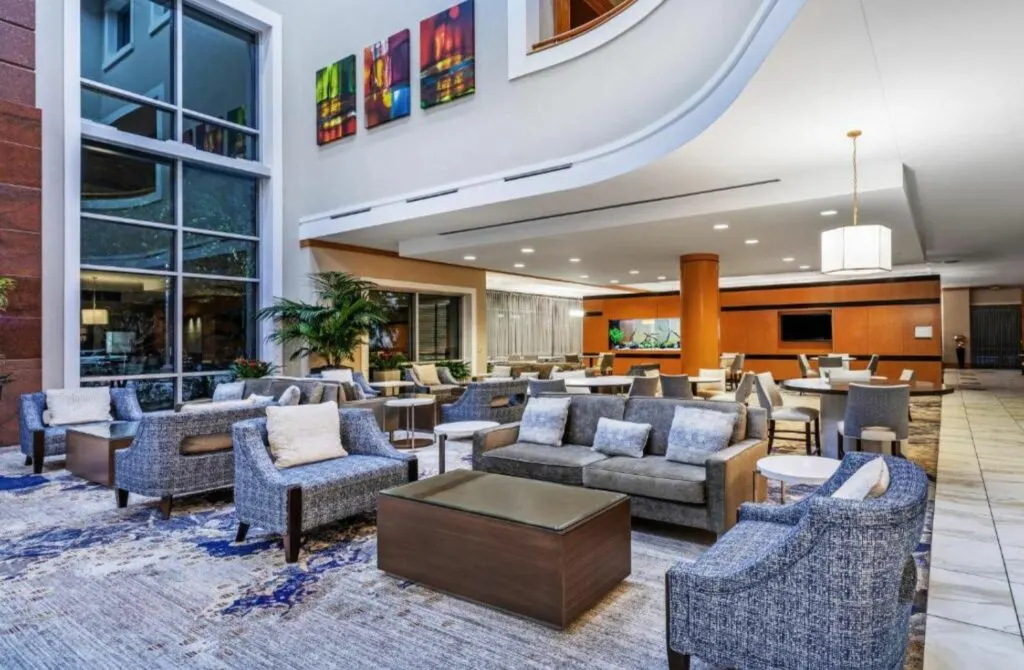 Embassy Suites By Hilton - Best Hotels In Houston