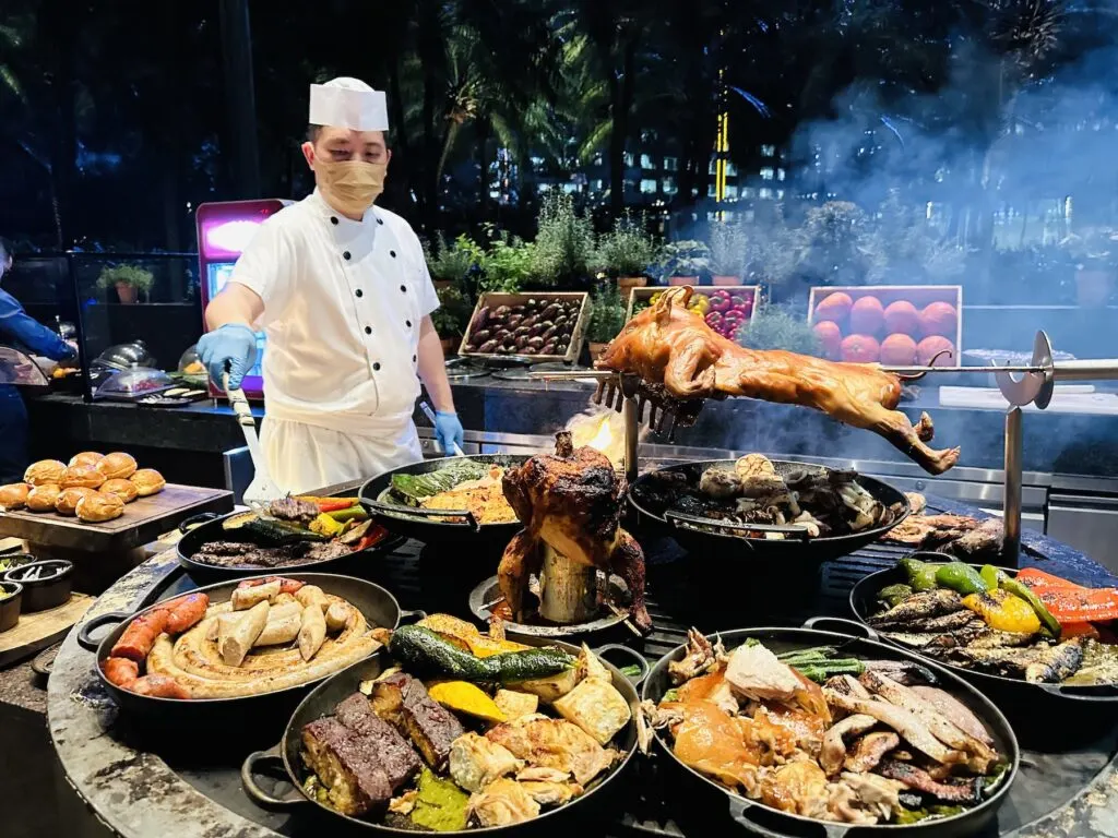 Grand Hyatt Hong Kong - the grill POOLSIDE barbecue dinner