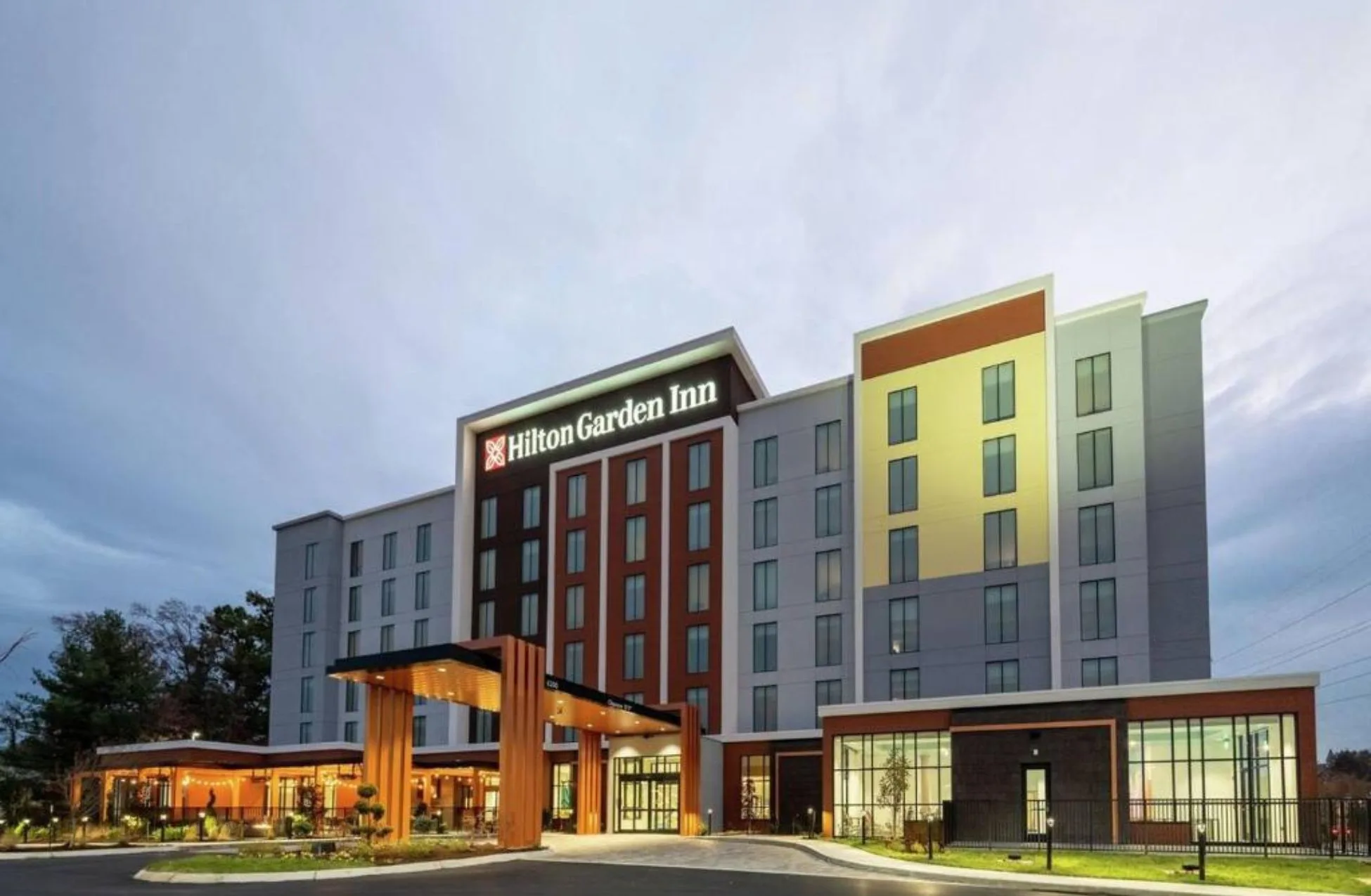 The 9 Best Hotels In Panama City: Incredible Stays To Discover! 27 Hilton Garden Inn Panama City Airport, FL - Best Hotels In Panama City