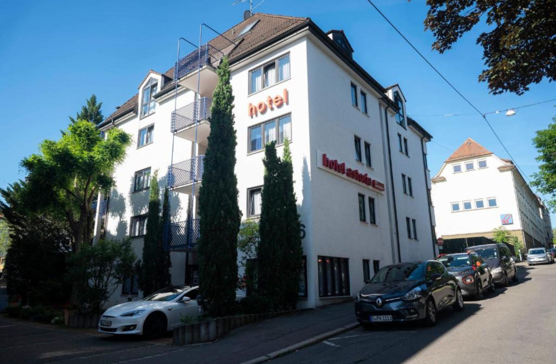 Hotel Astoria Am Urachplatz - Best Hotels In Stuttgart