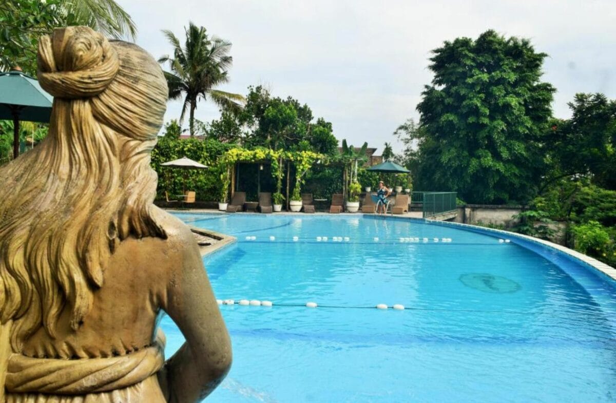 Hotel Deli River And Restaurant Omlandia - Best Hotels In Medan
