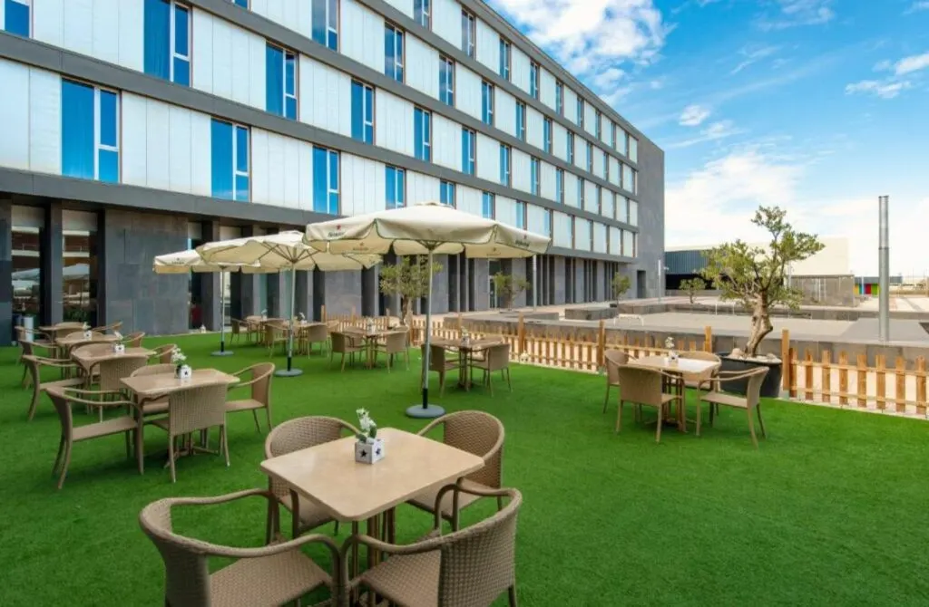 The 9 Best Hotels In Zaragoza: A Heavenly Stay Awaits You! 31 Hotel Diagonal Plaza - Best Hotels In Zaragoza