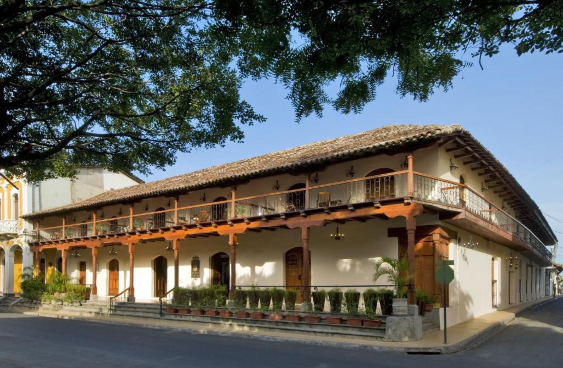 Hotel Plaza Colon - Best Hotels In Granada Nicaragua