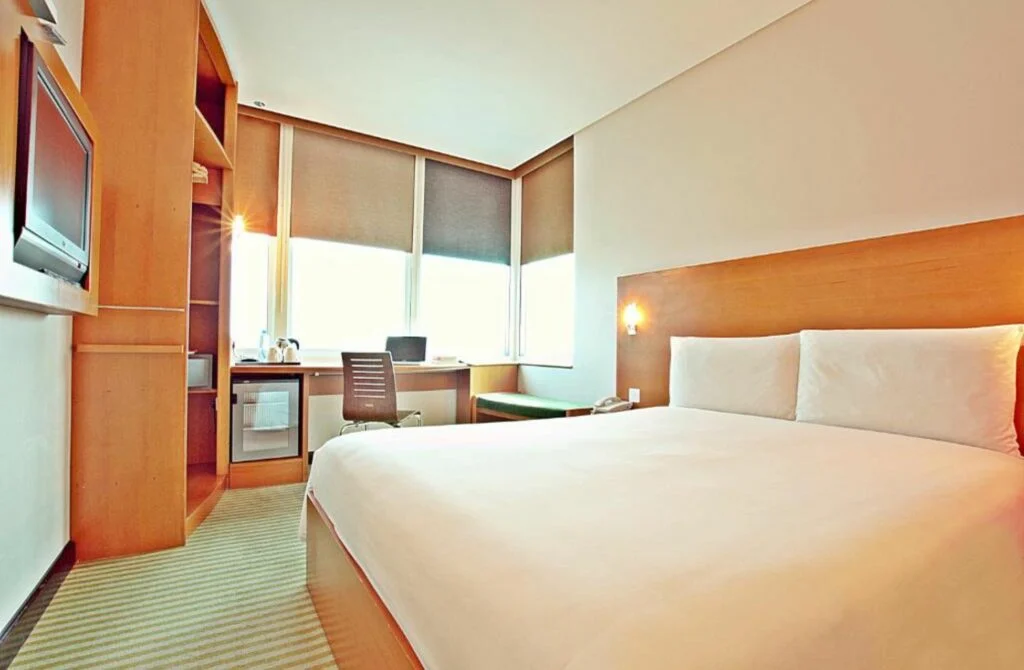 Be Inspired: The 14 Best Hotels In Kuwait City For Every Budget! 45 Ibis Kuwait Salmiya - Best Hotels In Kuwait City