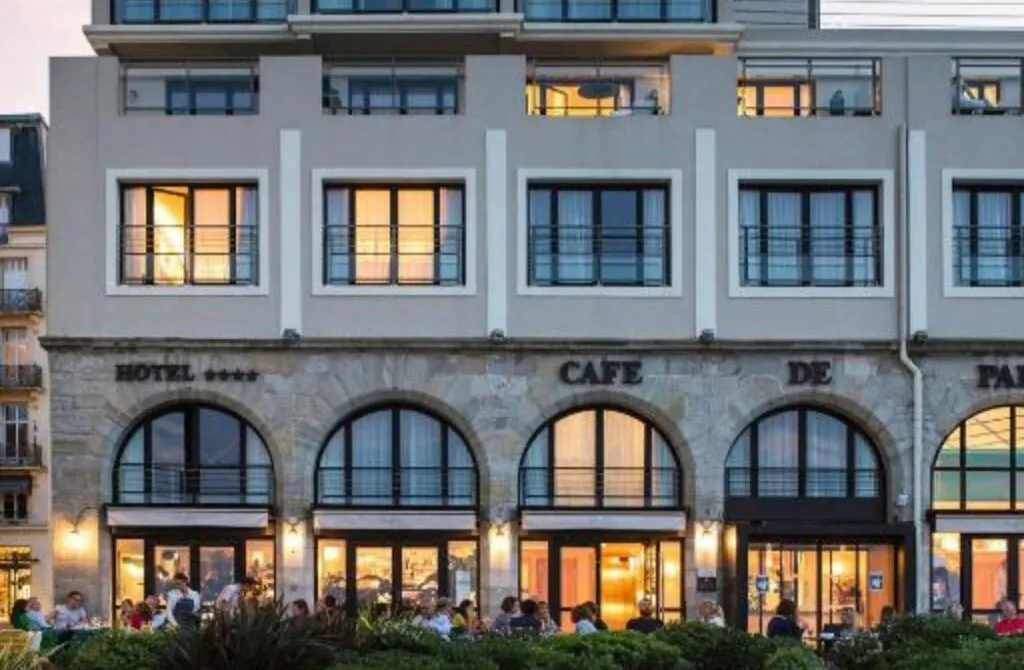 Le Café De Paris - Best Hotels In Biarritz