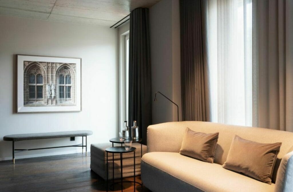 Legend Hotel - Best Hotels In Cologne