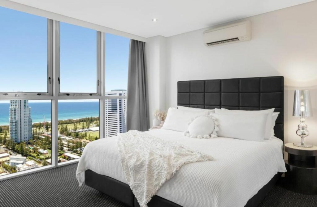 Meriton Suites Broadbeach - Best Hotels In Gold Coast