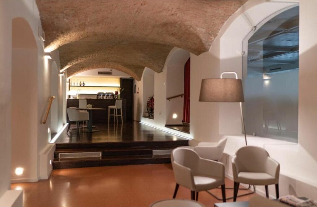 Phi Hotel Canalgrande - Best Hotels In Modena