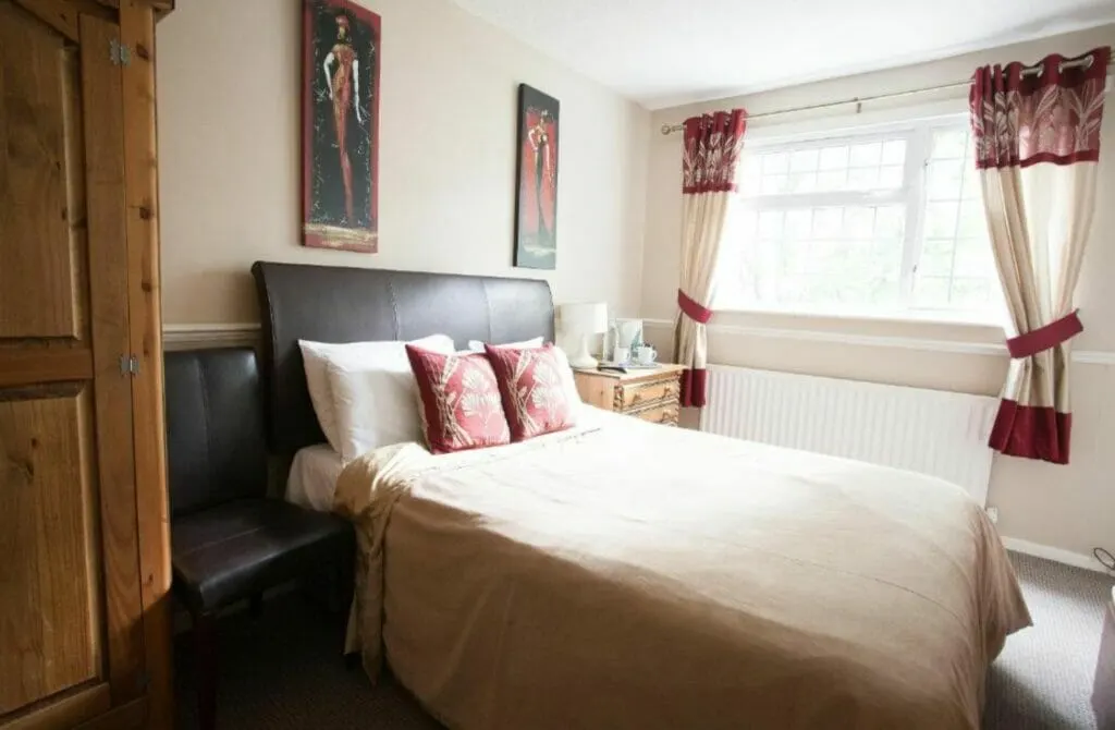 The Barons Court Hotel - Best Hotels In Wolverhampton