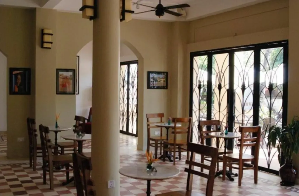 The Columns - Best Hotels In Kampot