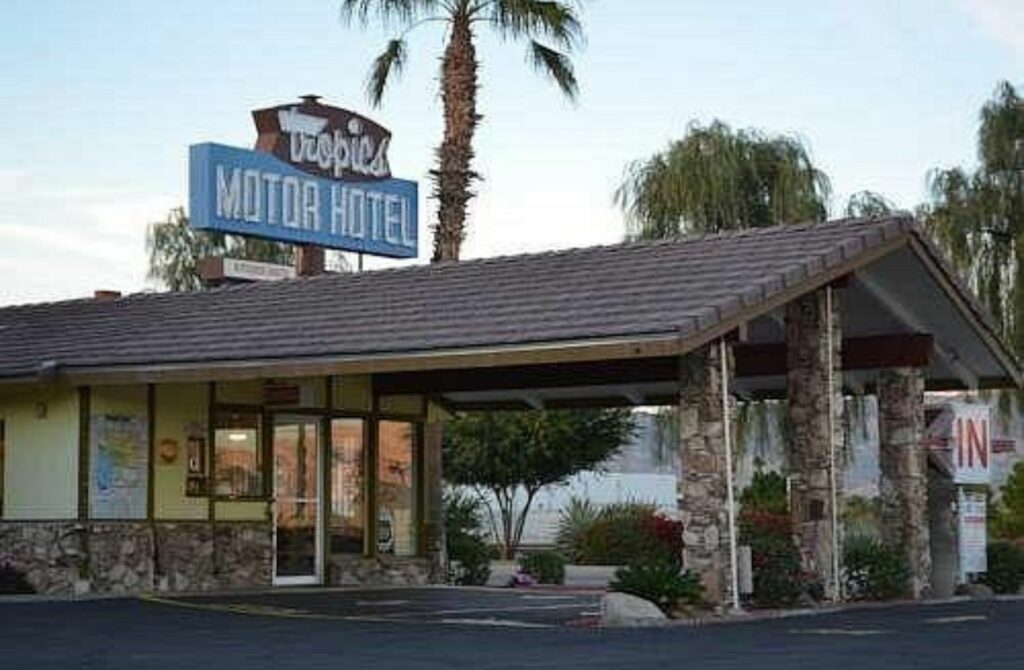 Tropics Motor Hotel - Best Hotels In Palm Springs