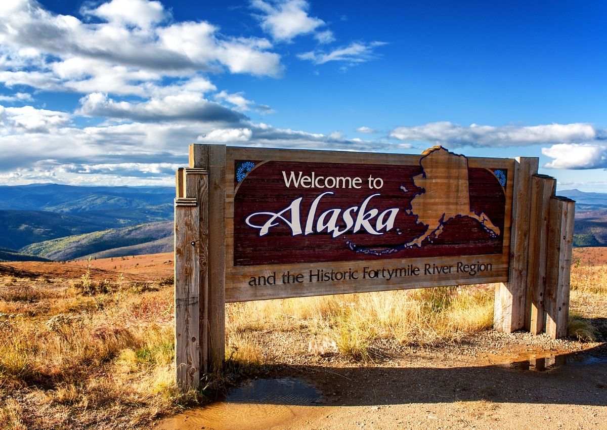12 Extraordinary Movies Set In Alaska That Will Inspire You To Visit